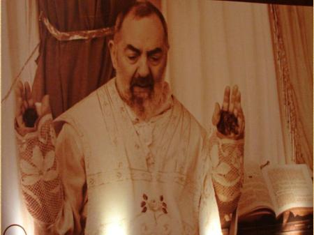 Message 2 du St Padre Pio Padre-pio-temoigne-les-3-jours-de-tenebres-photo-1