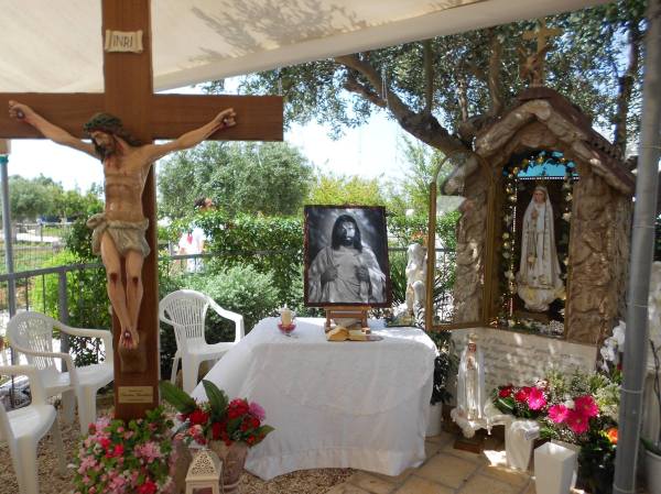 Apparition publique de la Vierge de la Réconciliation… le 5 Novembre 2014 Jardin-bc3a9ni